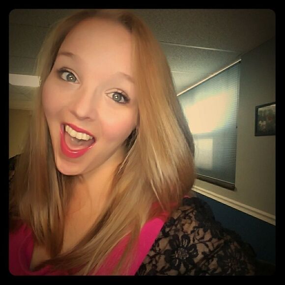 Meet your Posher,  Allison! - Picture 1 of 1